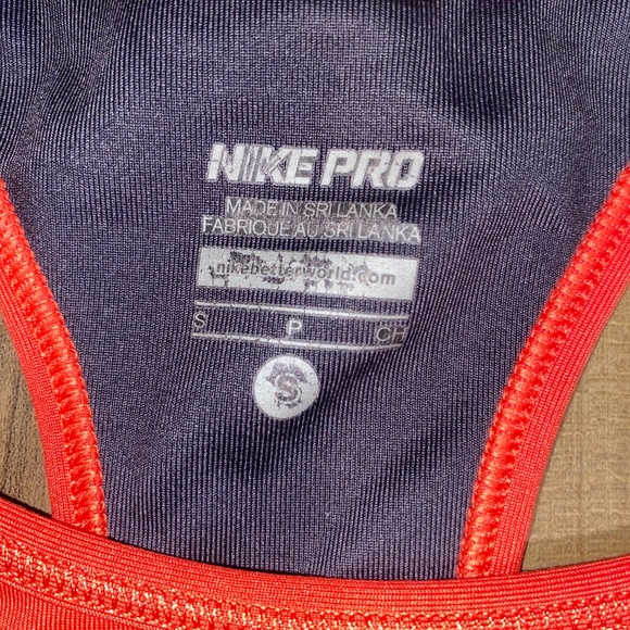 Nike LiveStrong Sports Bra Small - Picture 2 of 6